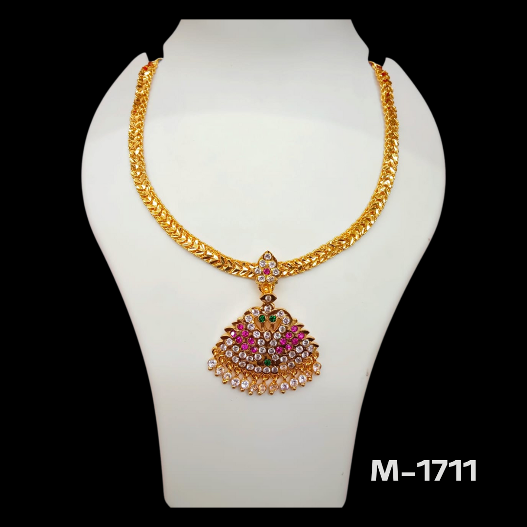 Elegant Gold-Plated Necklace with Grand Pendant – M-1711